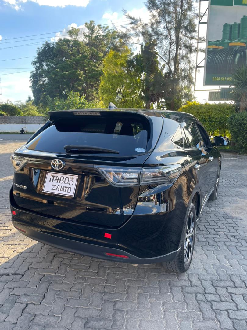 2016 TOYOTA HARRIER SUV Black - Side View